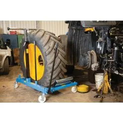 Wheel Removal Trolley, 1500kg 6 Wheel Removal Trolley, 1500kg -Agriculture Sales 01079 iu1 36816.1643046570