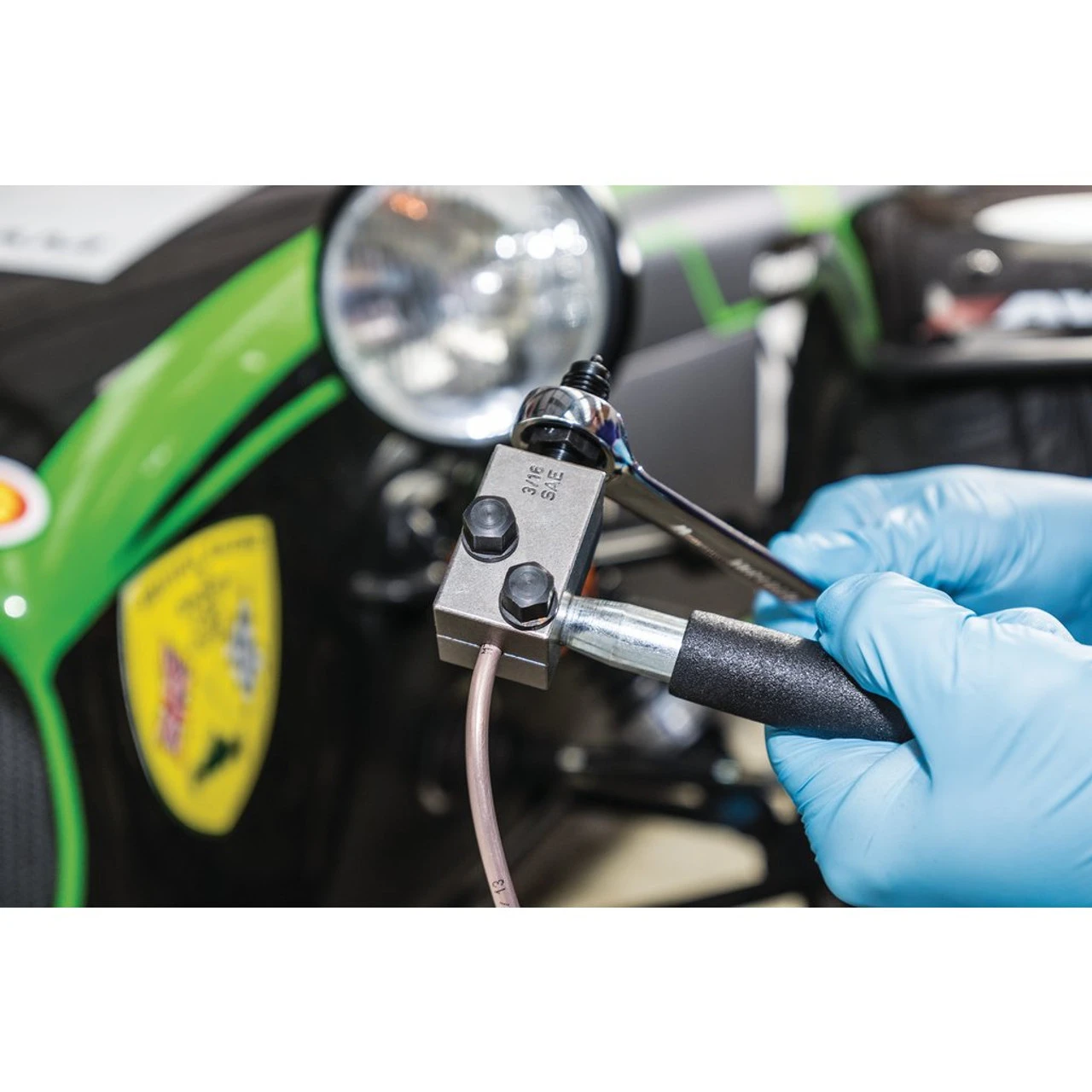 SAE Hand-Held Brake Pipe Flaring Tool, 3/16" 2 SAE Hand-Held Brake Pipe Flaring Tool, 3/16" - Image 2