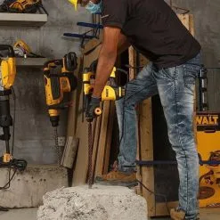 DeWalt D25333K-GB 240v 30mm SDS+ Plus Rotary Hammer Drill In TSTAK Carry Case -Agriculture Sales dewd25333k gb 4