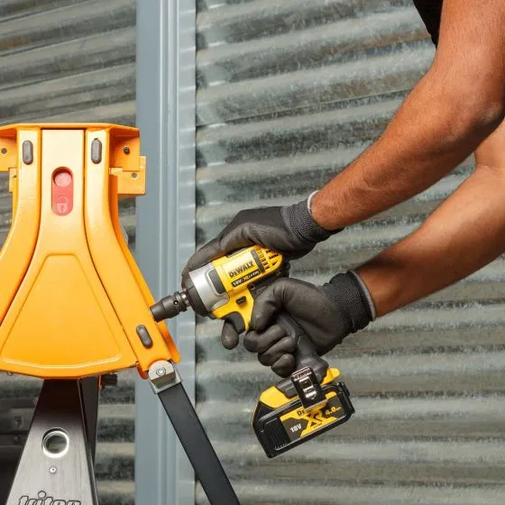 DeWalt DCF880M2-GB 18v XR Cordless 1/2" Compact Impact Wrench Inc 2x 4.0Ah Batts 13 DeWalt DCF880M2-GB 18v XR Cordless 1/2" Compact Impact Wrench Inc 2x 4.0Ah Batts - Image 13