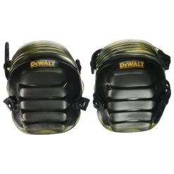 DeWalt DG5217 All-Terrain Knee Pads With Layered Gel