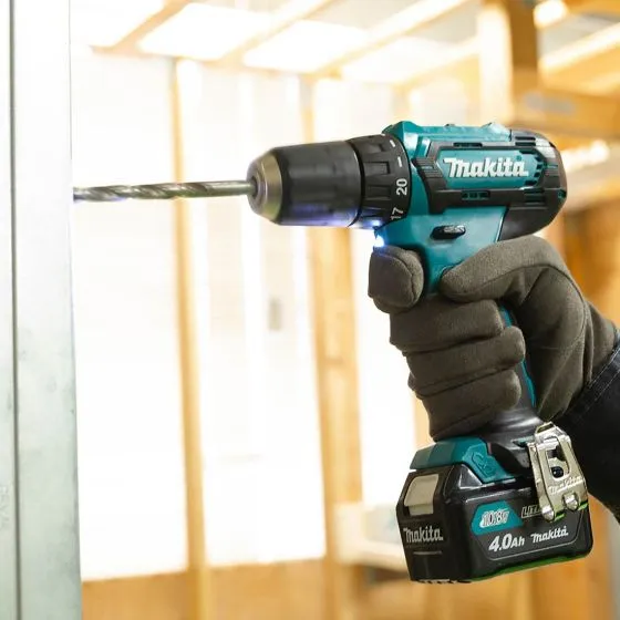 Makita DF333DWAE 12v MAX CXT Slide Cordless Drill Driver Inc 2x 2.0Ah Batts 4 Makita DF333DWAE 12v MAX CXT Slide Cordless Drill Driver Inc 2x 2.0Ah Batts - Image 4