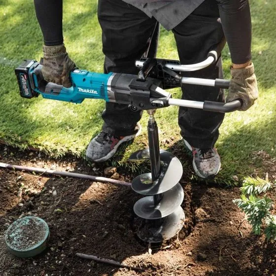 Makita DG001GZ05 40v Max XGT Cordless Brushless Earth Auger Body Only 2 Makita DG001GZ05 40v Max XGT Cordless Brushless Earth Auger Body Only - Image 2