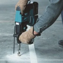 Makita DHR243RTJ 18v LXT 24mm SDS+ Plus Brushless Rotary Hammer Drill Inc 2x 5.0Ah Batts & QCC -Agriculture Sales makdhr243z 1 1