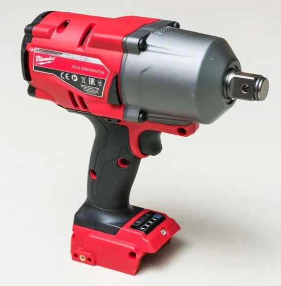 Milwaukee M18 ONEFHIWF34-502X 18v 3/4" Impact Wrench With Friction Ring Inc 2x 5.0Ah Batts 4 Milwaukee M18 ONEFHIWF34-502X 18v 3/4" Impact Wrench With Friction Ring Inc 2x 5.0Ah Batts - Image 4