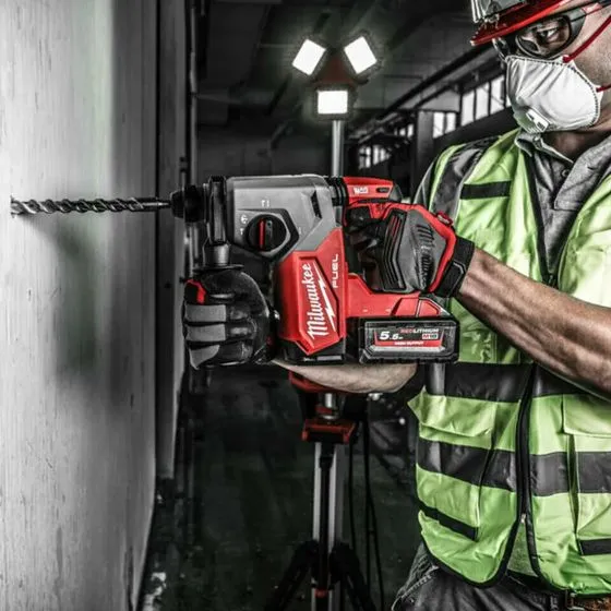 Milwaukee M18 FPP4H3-553B 18v 4 Piece FUEL Power Pack Kit Inc 2x 5.5Ah & 1x 5.0Ah Batts 8 Milwaukee M18 FPP4H3-553B 18v 4 Piece FUEL Power Pack Kit Inc 2x 5.5Ah & 1x 5.0Ah Batts - Image 8